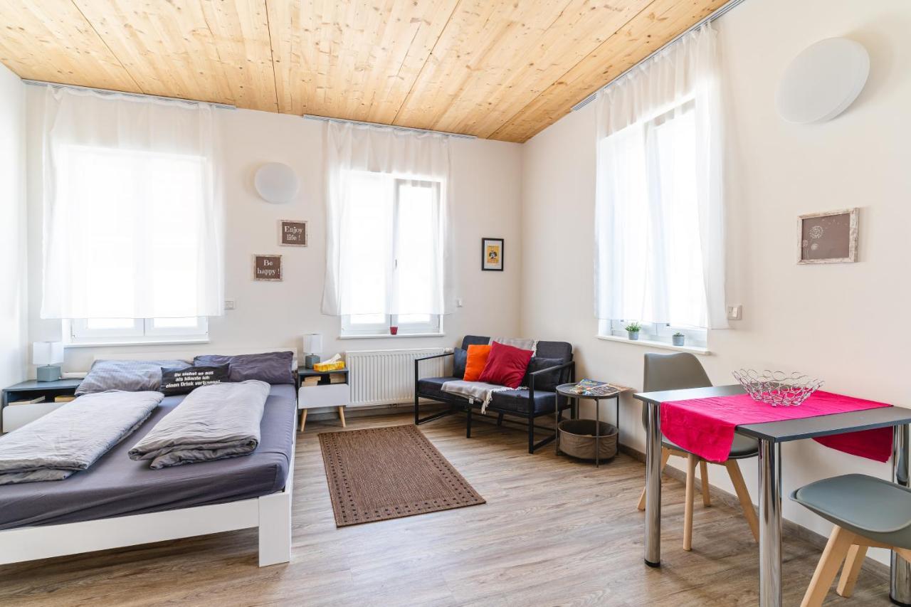 Tagblatts 2-Zimmer Business Apartment Тутлінген Екстер'єр фото